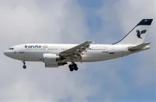 ورود هواپیمای پهن‌پیکر ایرباس A310 ایران‌ایر به فرودگاه بین‌المللی کیش در مسیر کیش- مشهد-کیش
