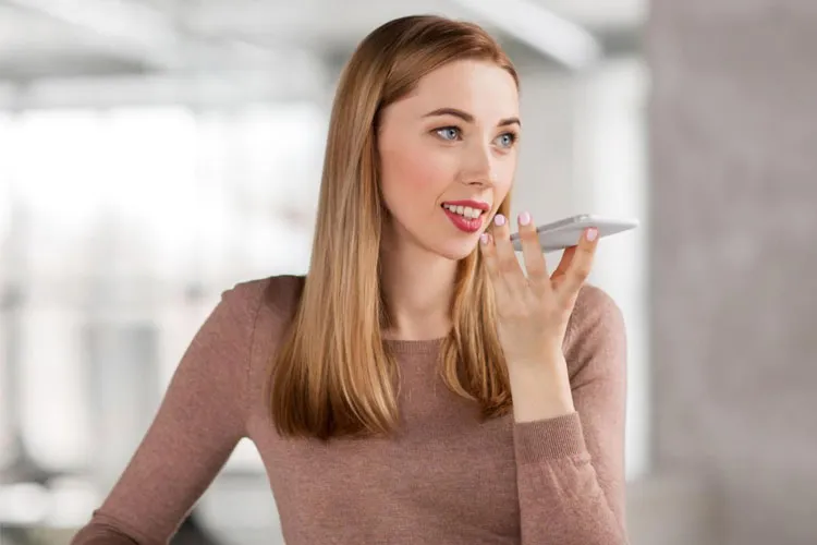 از چند میکروفون تا هوش مصنوعی؛ گوشی چگونه صدای شما را از نویز جدا می‌کند؟