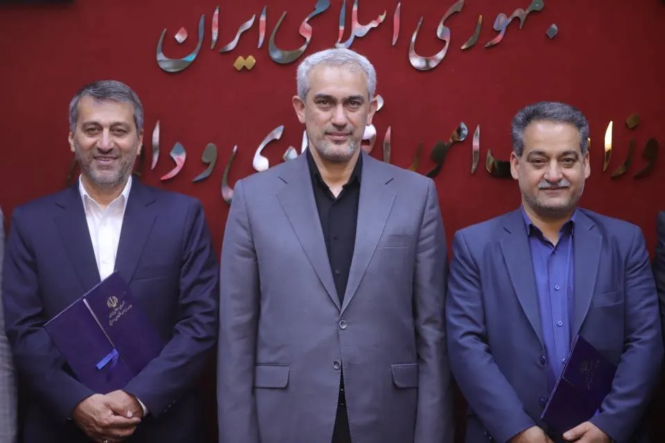 با حکم وزیر اقتصاد؛ حسین فروزان به عنوان دبیر شورایعالی مناطق آزاد و ویژه اقتصادی منصوب شد