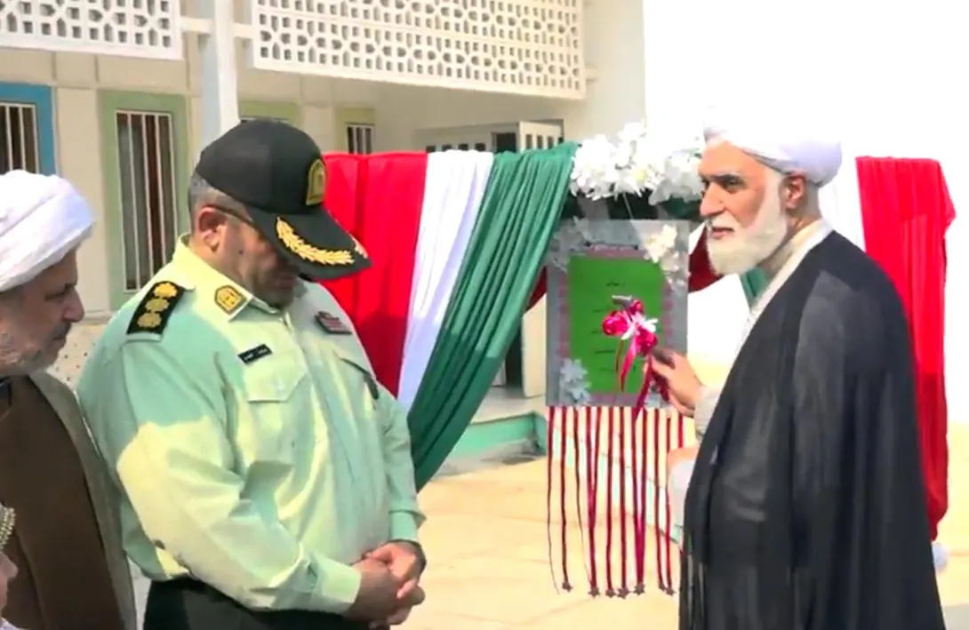 زنگ مهر و مقاومت در کیش نواخته شد